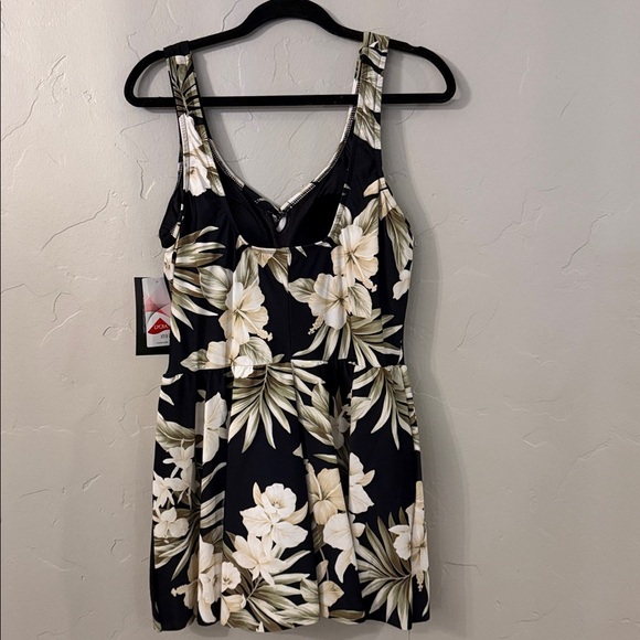 Maxine Island Greenery Swim Dress 16W - Picture 5 of 9